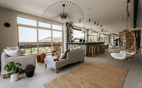 Paralos The Maxine Adults Only